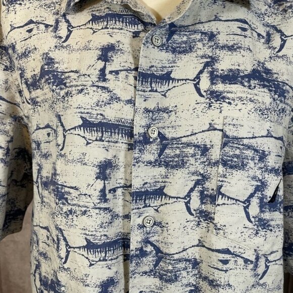 Nautica Classic Fit Blue Ocean Fish Short Sleeve Button Down Shirt- Size XL - Picture 4 of 10